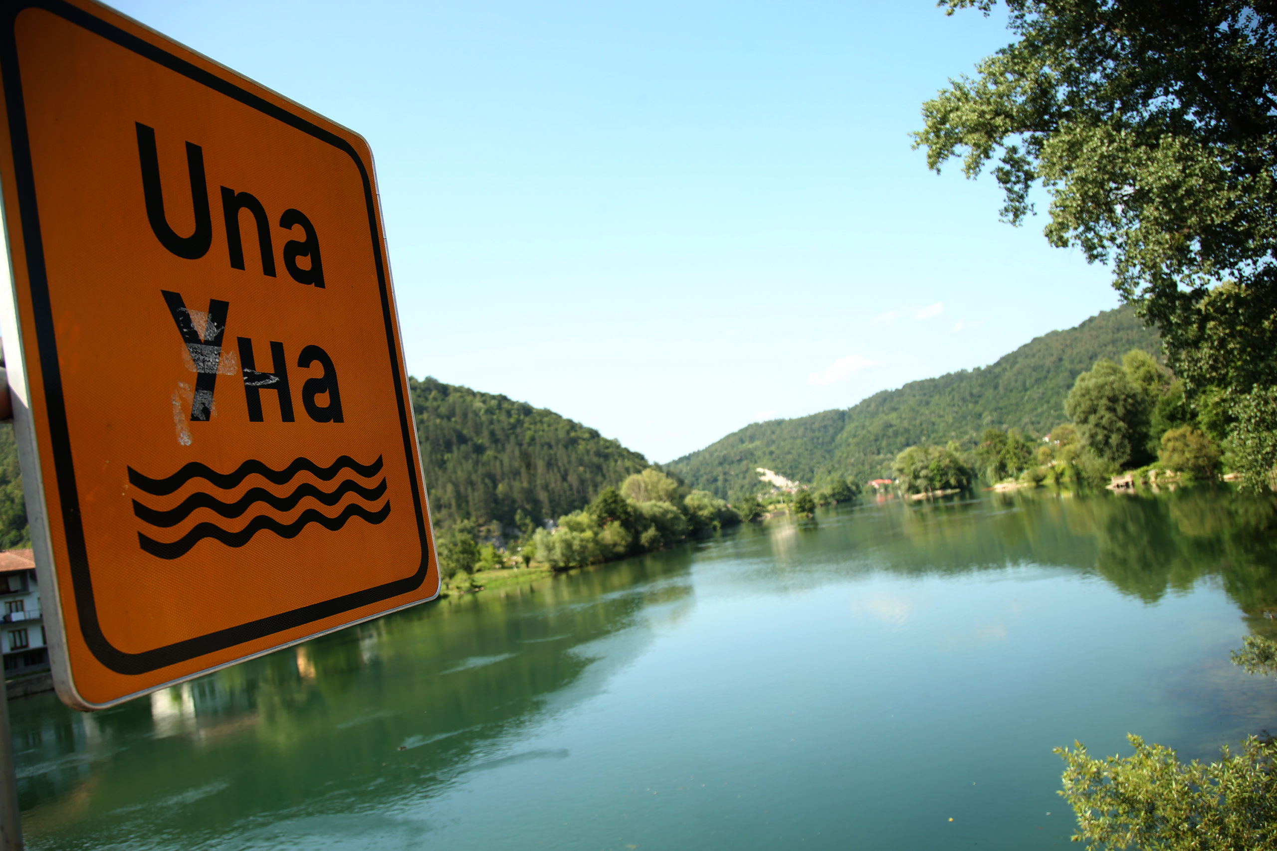 Saobraćajna nesreća u Bihaću, potresno svjedočenje mladića koji su pokušali spasiti vozača