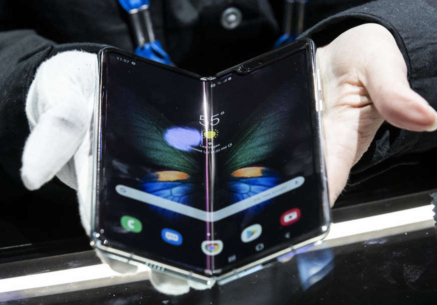 STIGLA NAJAVA Novi Samsungovi "savitljivi" telefoni premijerno 11. avgusta