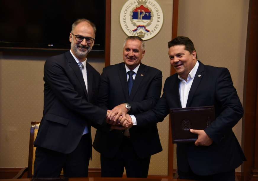 Ujedinjena Srpska potpisala protokol o saradnji sa Demokratskom partijom Srba u Makedoniji (FOTO)