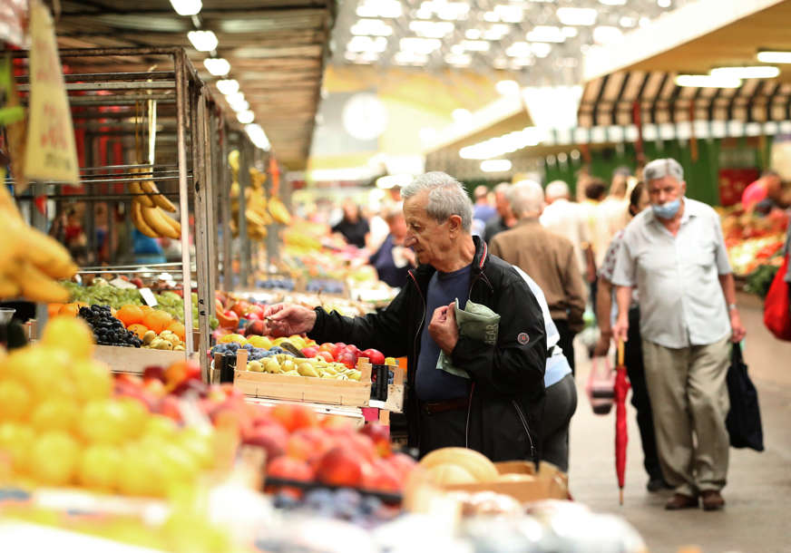 “Narod povrće kupuje na komad” I pijace se pridružile trendu poskupljenja