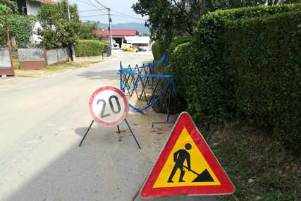 Obustava saobraćaja za vikend: Asfaltiranje lokalnog puta Saračica-Čokorska polja