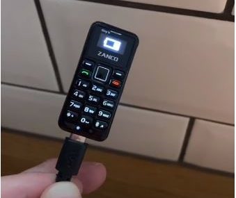 Baterija može da mu traje tri dana: Ovo je najmanji mobilni telefon na svijetu (VIDEO)