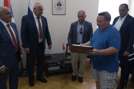 Đokić i Milunović uručili odlikovanja ruskim dobrovoljcima u redovima VRS