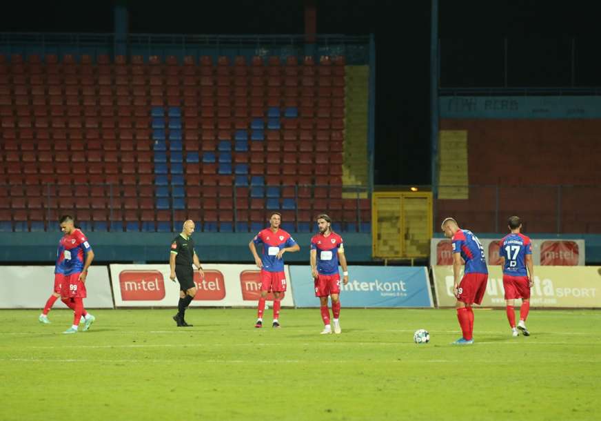 KOŠMAR SE NASTAVLJA Borac na poluvremenu ima dva gola zaostatka (FOTO)