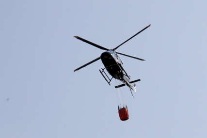 SPRIJEČENA EKOLOŠKA KATASTROFA Helikopteri izbacili 88 tona vode na požarište u kanjonu rijeke Hrčavke