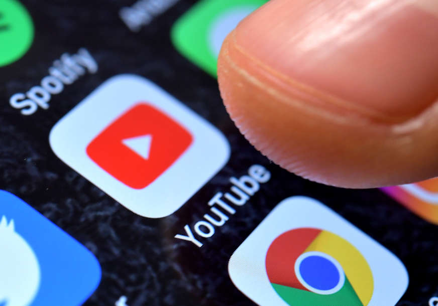 Jutjub u borbi sa dezinformacijama: Sa platforme uklonjeno više od milion snimaka