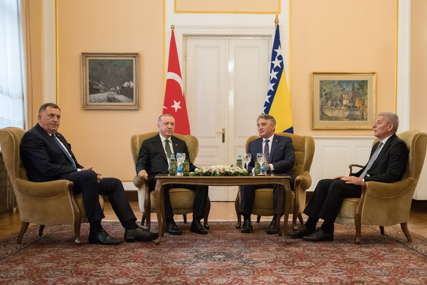 Prisustvuje i Dodik: Erdogan na sastanku sa svim članovima Predsjedništva BiH
