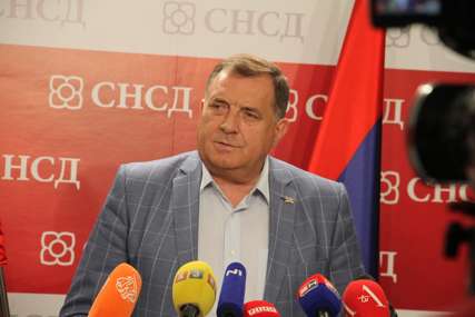 "Hoće da dokrajče Srpsku" Dodik poručio da se Šmit lažno predstavlja kao visoki predstavnik