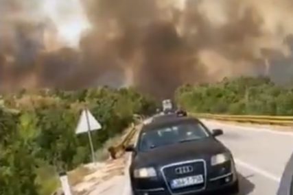 VATRA NE PRIJETI KUĆAMA Aktivni požari na području Gacka i Bileće
