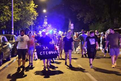 PROTEST U BEOGRADU Građani traže pravdu za dječaka Stefana kog je na Karaburmi pokosio vozač, a onda pobjegao