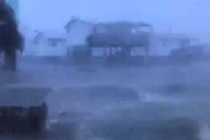 Ulice u dijelovima Nju Orleansa poplavljene: Uragan "Ida" stigao do obale Luizijane (VIDEO)