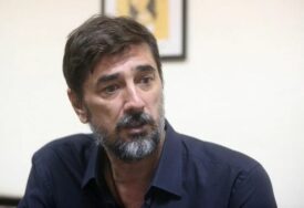 "Svakodnevno se susrećem sa nepravdom" Vojin Ćetković pobjesnio tokom probe predstave, BACAO SCENARIO NA SVE STRANE