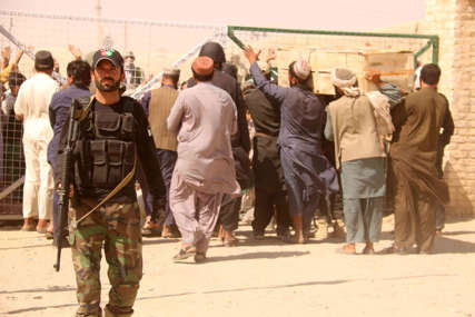 OPŠTI HAOS U AVGANISTANU Talibani zauzimaju Kabul, narod bježi iz njega sa koferima u ruci