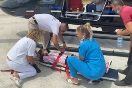 “Svaka minuta važna” Djevojčica u teškom zdravstvenom stanju helikopterom prebačena iz Berkovića  u UKC RS