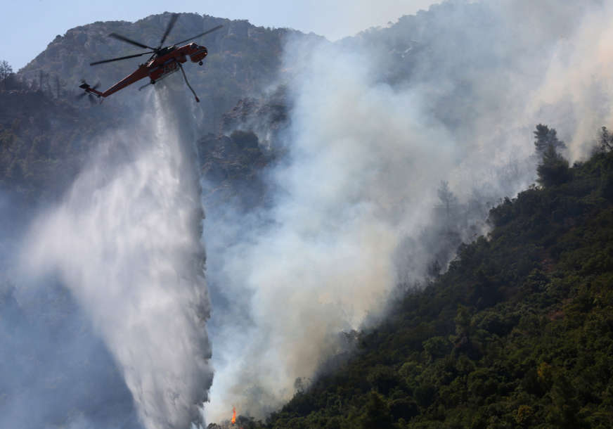 OPASNO SPLAVARITI Situacija sa požarima u kanjonu Tanje alarmantna