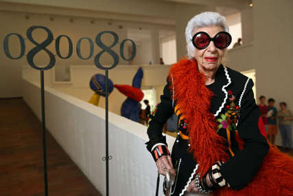 "Više je više, a manje je dosadno" Čuvena modna ikona Iris Apfel napunila 100 godina