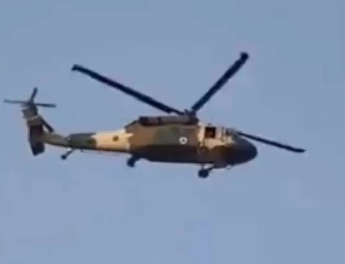 OBJESILI ČOVJEKA? Talibani se hvale kako lete američkim helikopterom, a na jednom snimku se vidi kako nešto visi (UZNEMIRUJUĆE)