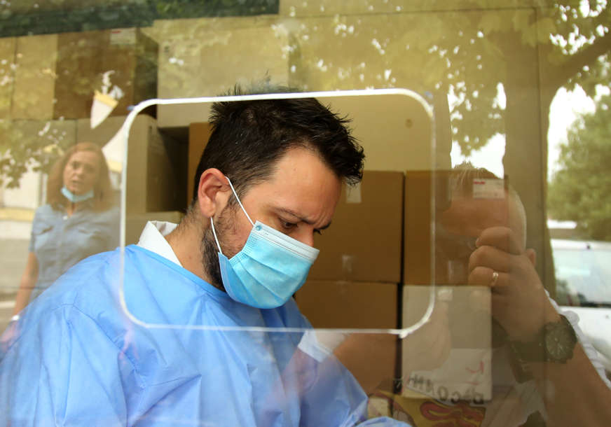 Na liječenju 568 pacijenata: Za dan više od 2.700 zaraženih koronom u Srbiji