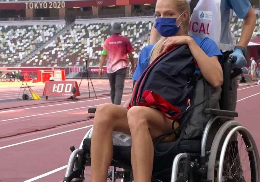 Ruska ljepotica stadion napustila u invalidskim kolicima i morala dati uzorak za doping test