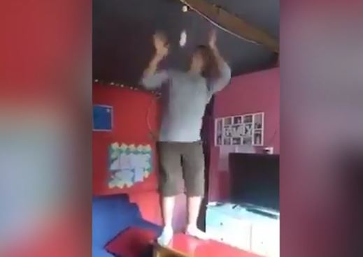 Samo su željeli da zamijene sijalicu: Njima je srce stalo, a svi ostali su vrisnuli od smijeha (FOTO)