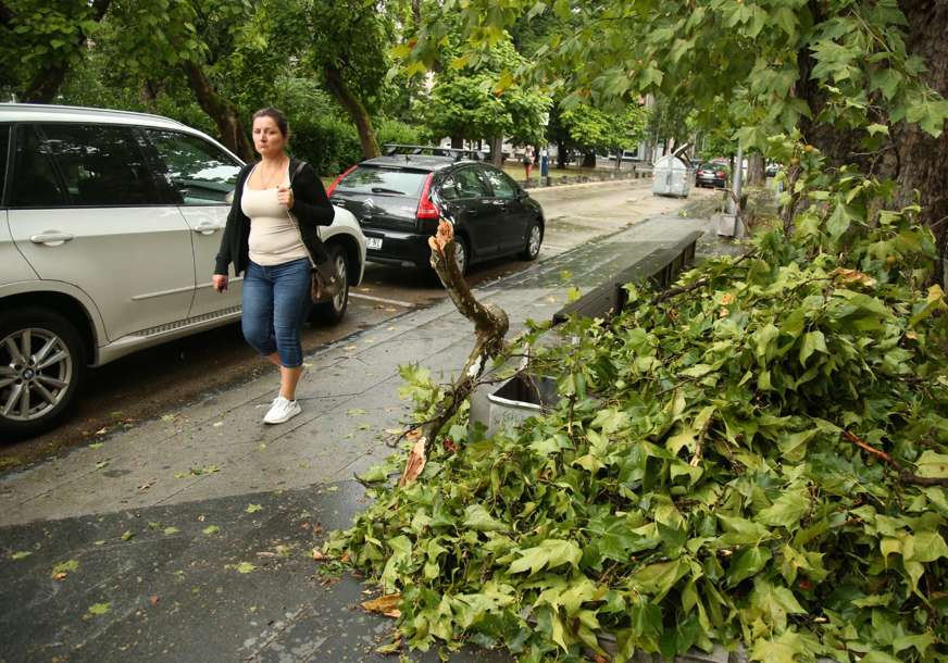 Sanirani kvarovi nakon olujnog nevremena: Od danas svi potrošači na području Prnjavora imaju struju