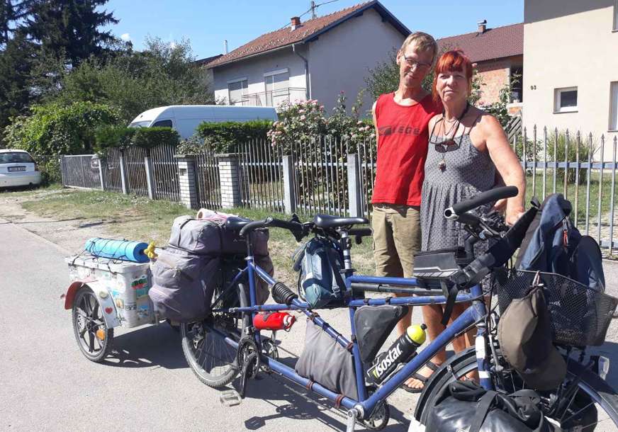 Godinu dana na biciklu krstare Balkanom: Šta je dvoje Nijemaca očaralo u Banjaluci (FOTO, VIDEO)