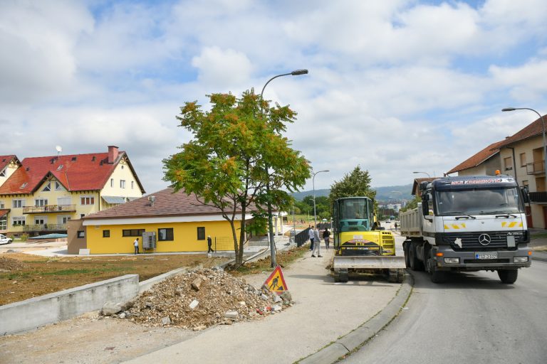 Investicija vrijedna 25.000 KM: Uz vrtić na Petrićevcu gradi se manji parking