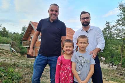 Najveće blago Srpske u Barlovcima kod Banjaluke: Porodicu Savanović posjetili Vidović, Dakić i Šalićeva, evo šta su dogovorili (FOTO)