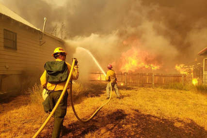 Kuće u plamenu: Kaliforniju zahvatio jedan od NAJVEĆIH POŽARA U ISTORIJI