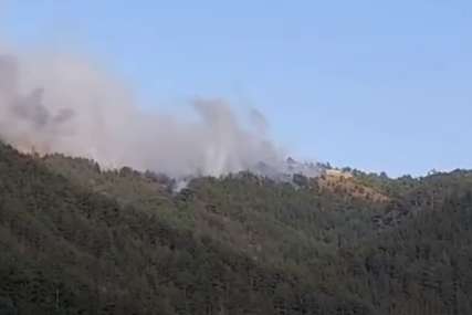 Veliki požar na Mokroj Gori: Upućene dodatne snage iz 10 gradova (VIDEO)
