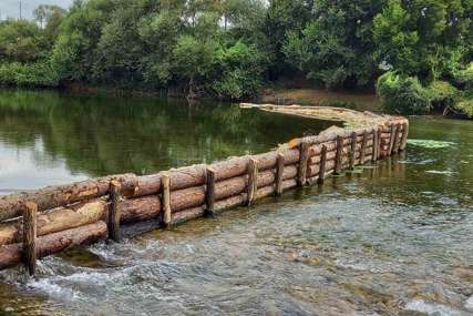 Mještani pregradili rijeku u Usorcima: "Čuvari Sane" traže da se utvrdi odgovornost (FOTO)
