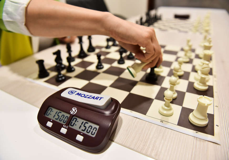 Za buduće velemajstore: Mozzart podržao Šahovski klub Nevesinje