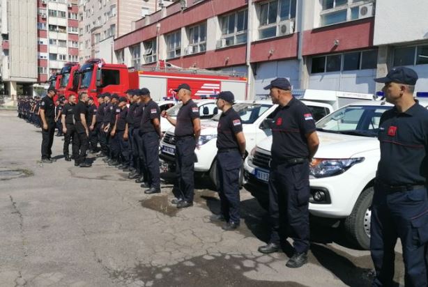 Srpski vatrogasci krenuli put Grčke: Pomoći će prijateljskoj zemlji pri gašenju požara (FOTO)