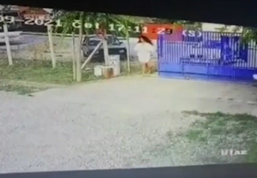 HIT NA INTERNETU "Pauk" joj je odnio automobil, a ona je ovako došla po njega (VIDEO)