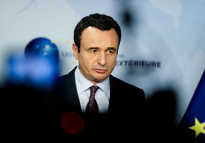 "NEĆU NIŠTA PREDUZETI" Kurti pozvao građane da lično predaju srpske tablice