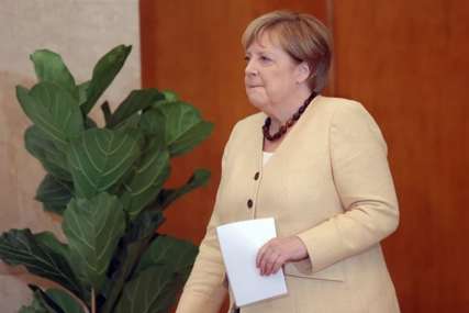 Oglasila se i Merkelova: Neophodno nastaviti rad sa Rusijom