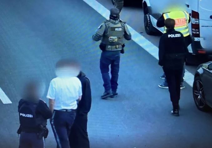 Saslušan muškarac koji je držao taoce u Lastinom autobusu: Uhapšen je sinoć u Njemačkoj, prijetio putnicima da će ih pobiti