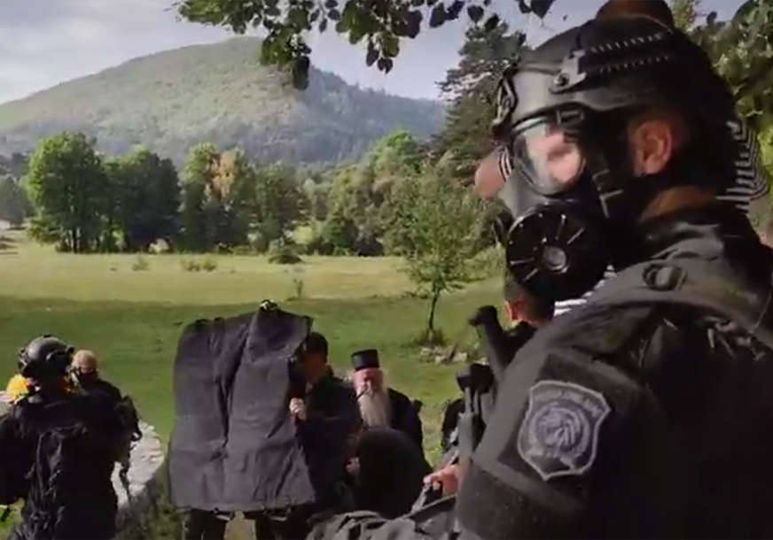 Crnogorski ministar policije o ustoličenju na Cetinju "Velika muka nam se spremala, bilo je naoružanih na obje strane"