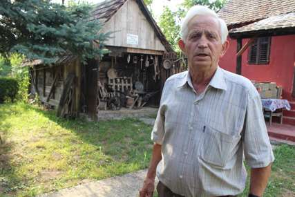 Rodnu kuću pretvorio u muzej: Pjesnik Danilo Karapetrović (81) oživio duh prošlosti Donje Jurkovice (FOTO)