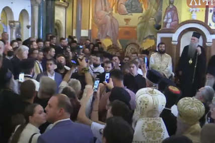 "Ovo danas je biblijski događaj" Hram u Pogorici pun vjernika, mitropolit Joanikije se obratio okupljenima (VIDEO)