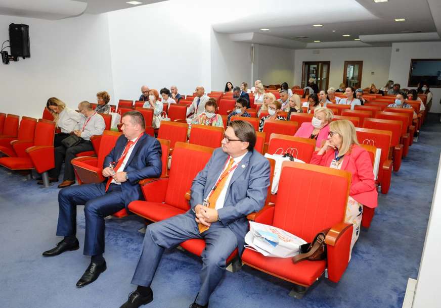 Na naučnoj konferenciji u Banjaluci 113 autora predstavilo radove na temu kvaliteta života djece i mladih (FOTO)