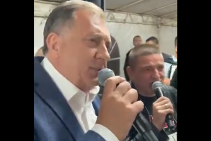 Zapjevao u duetu s Bajom Malim Knindžom: Dodik ponovo pokazao svoje glasovne mogućnosti (VIDEO)