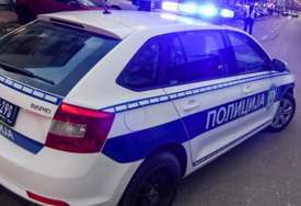 DIVLJAO CESTOM 214 NA SAT Policija zaustavila vozača zbog nasilničke vožnje