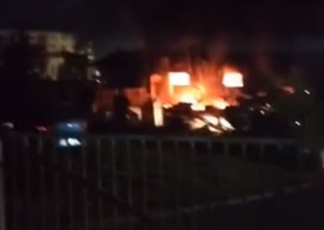 Veliki požar "progutao" skladište firme namještaja u Rajlovcu (VIDEO)