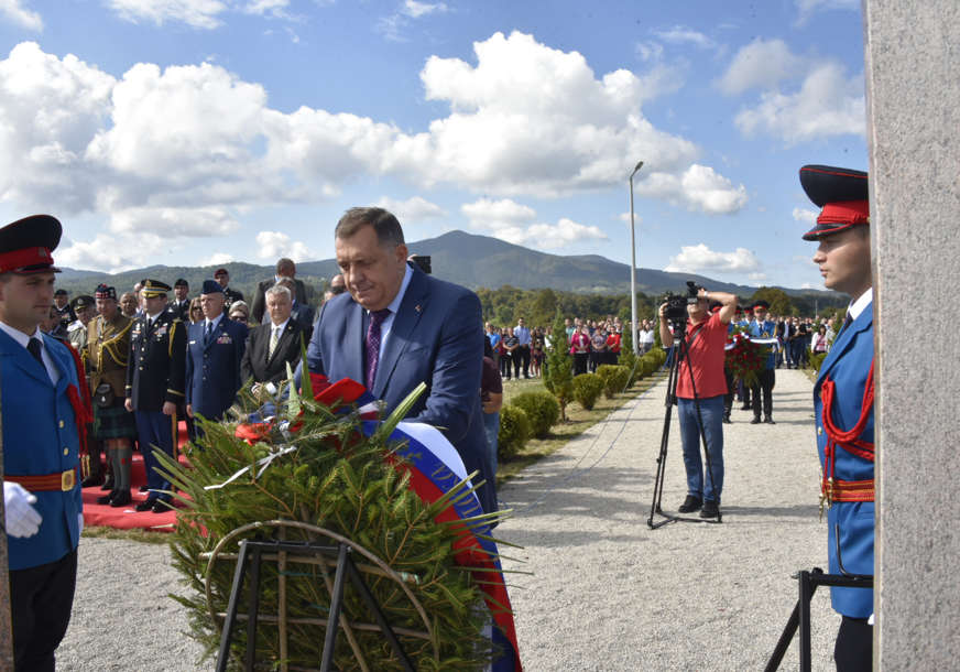 Dodik povodom obilježavanja akcije "Halijard": Junački poduhvat srpskog naroda, koji je uvijek bio na strani slobode i pravde (FOTO)