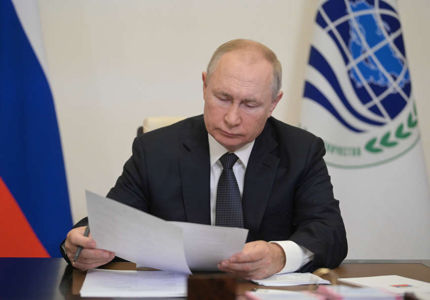 Putin zadovoljan rezultatima “U novoj Dumi pet stranka, dokaz demokratskih izbora”