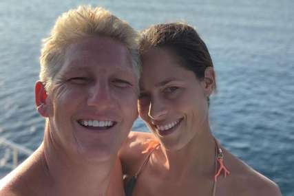 Uživaju u penzionerskim danima: Ana i Bastijan odmaraju u vili od nekoliko miliona evra, sunčaju se na privatnoj plaži