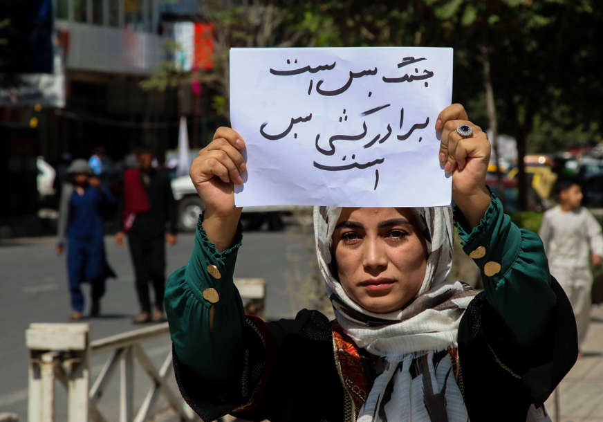 Okupljene traže da se vrate na posao: Žene u Avganistanu ne odustaju