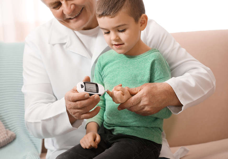 Oboljeloj djeci od dijabetesa trebaju BOLJI USLOVI LIJEČENJA: Bolest je neizlječiva, ali mališanima možemo olakšati život