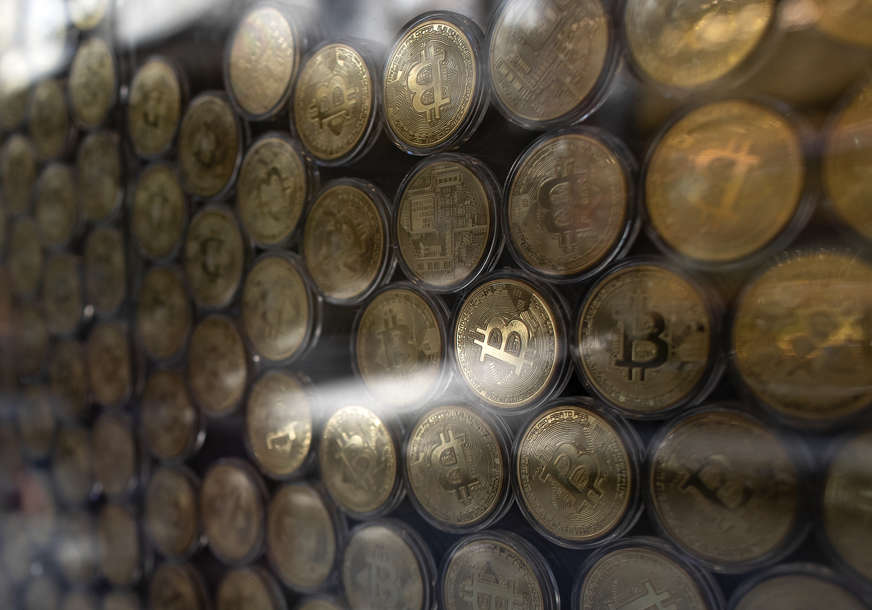 Bitkoin raste, litrijum stagnira: Tržište kriptovaluta poraslo za 1.1 odsto